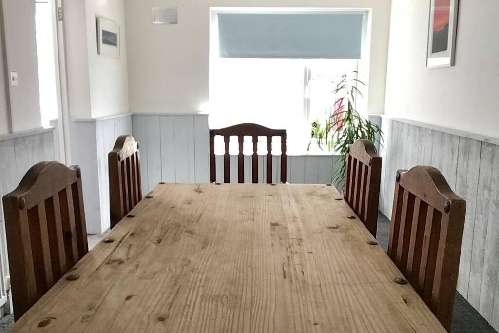 Large 5 Bed 3 Bath House 300 Meters From Beach And Restaurants New Quay Dış mekan fotoğraf